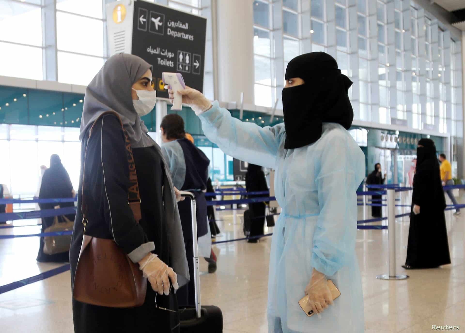 الداخلية السعودية تحدد موعد تطبيق الحجر الصحي على القادمين من الخارج