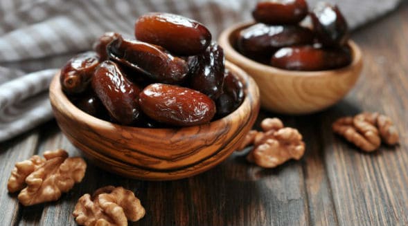 فوائد التمر الصحية وأهميته للجهاز الهضمي والعظام
