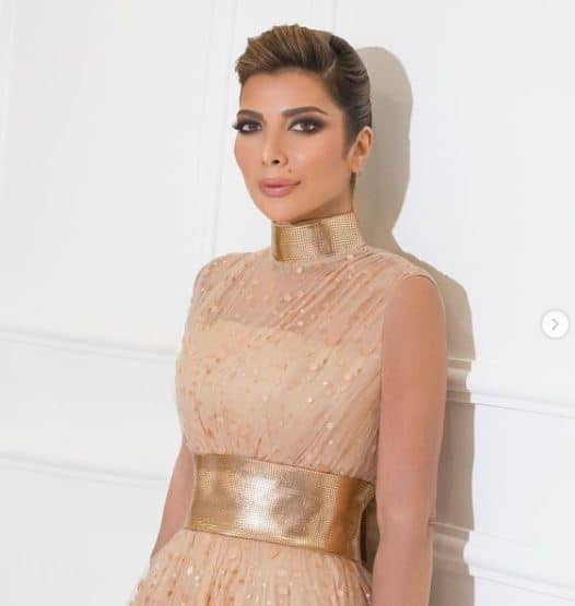 فستان سهرة مميز من أصالة مستوحى من حضارة العلا