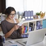 اتيكيت التواصل عبر تطبيقات الهاتف في العمل