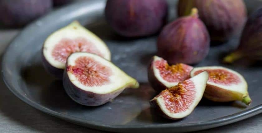 ما علاقة التين بصحة العظام؟