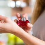 نصائح اختيار العطر المناسب لشخصيتك