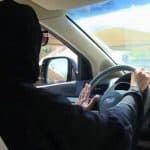 فيديو| السعودية فلوة محمد تكشف قصة دخولها مجال قيادة السيارات