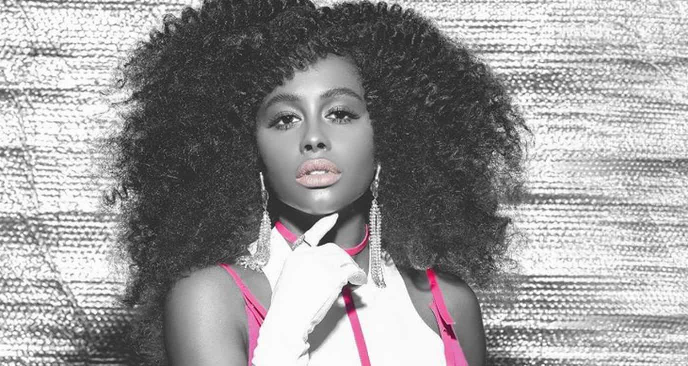 الفنانة داليا مبارك تظهر بلوك جديد تبهر متابعيها