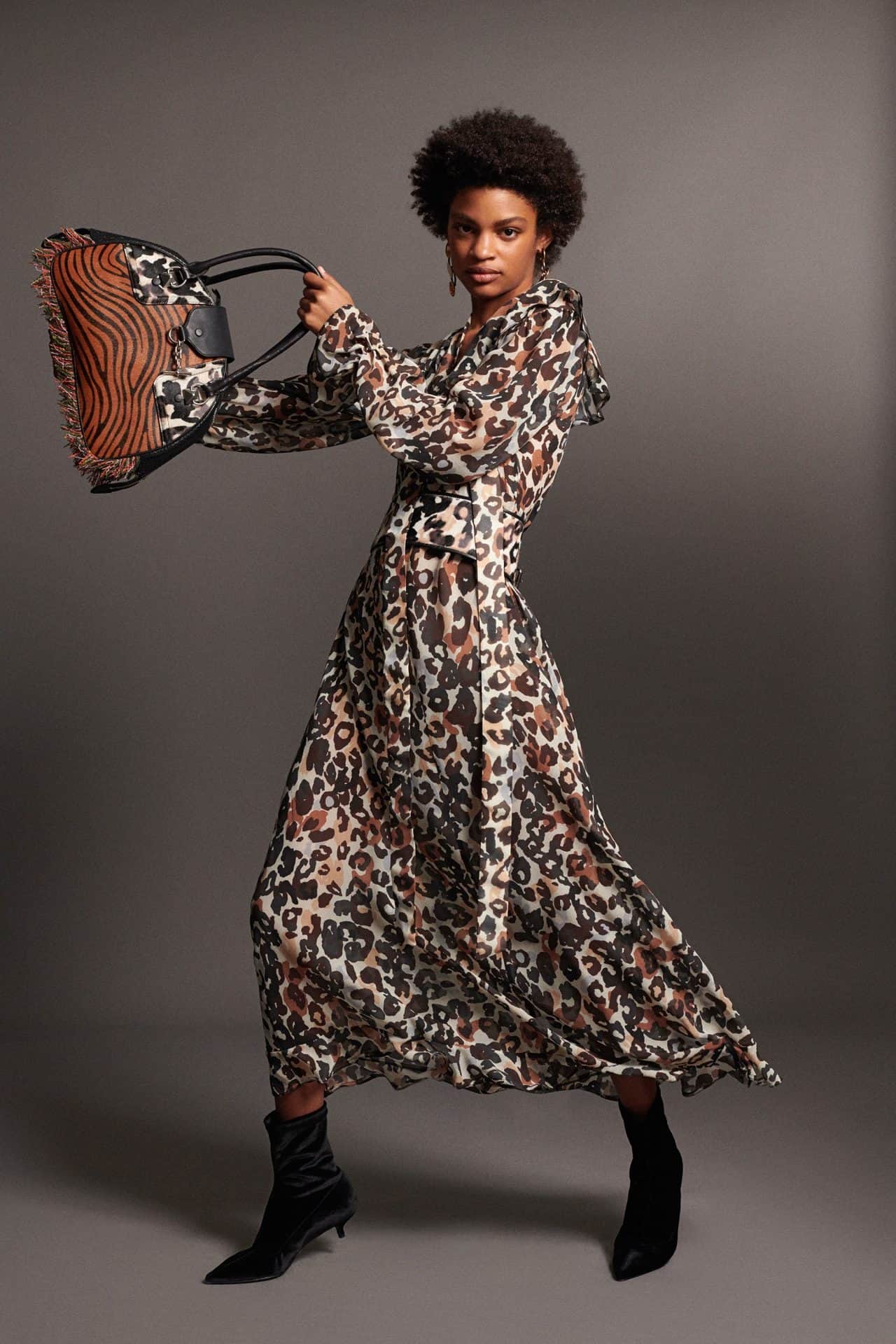 أزياء نقوش الحيوانات تسيطر على موضة خريف 2021 