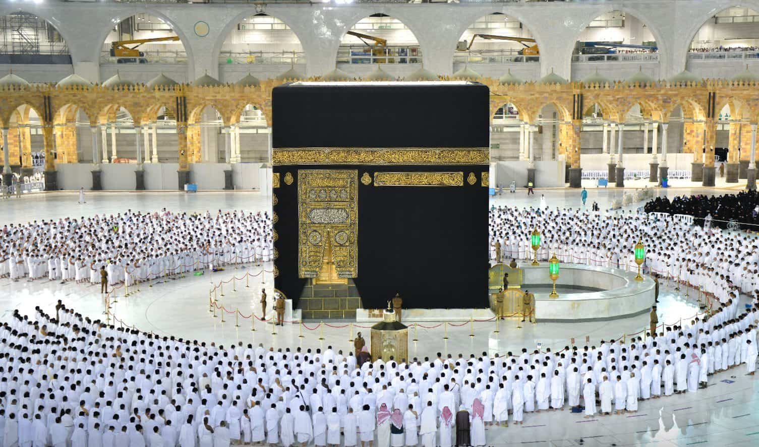 «الحج والعمرة» تحدد شروط إصدار تصاريح دخول الحرمين بعد تخفيف إجراءات التباعد