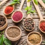 4 أعشاب طبيعية للنساء لا يمكن الاستغناء عنها