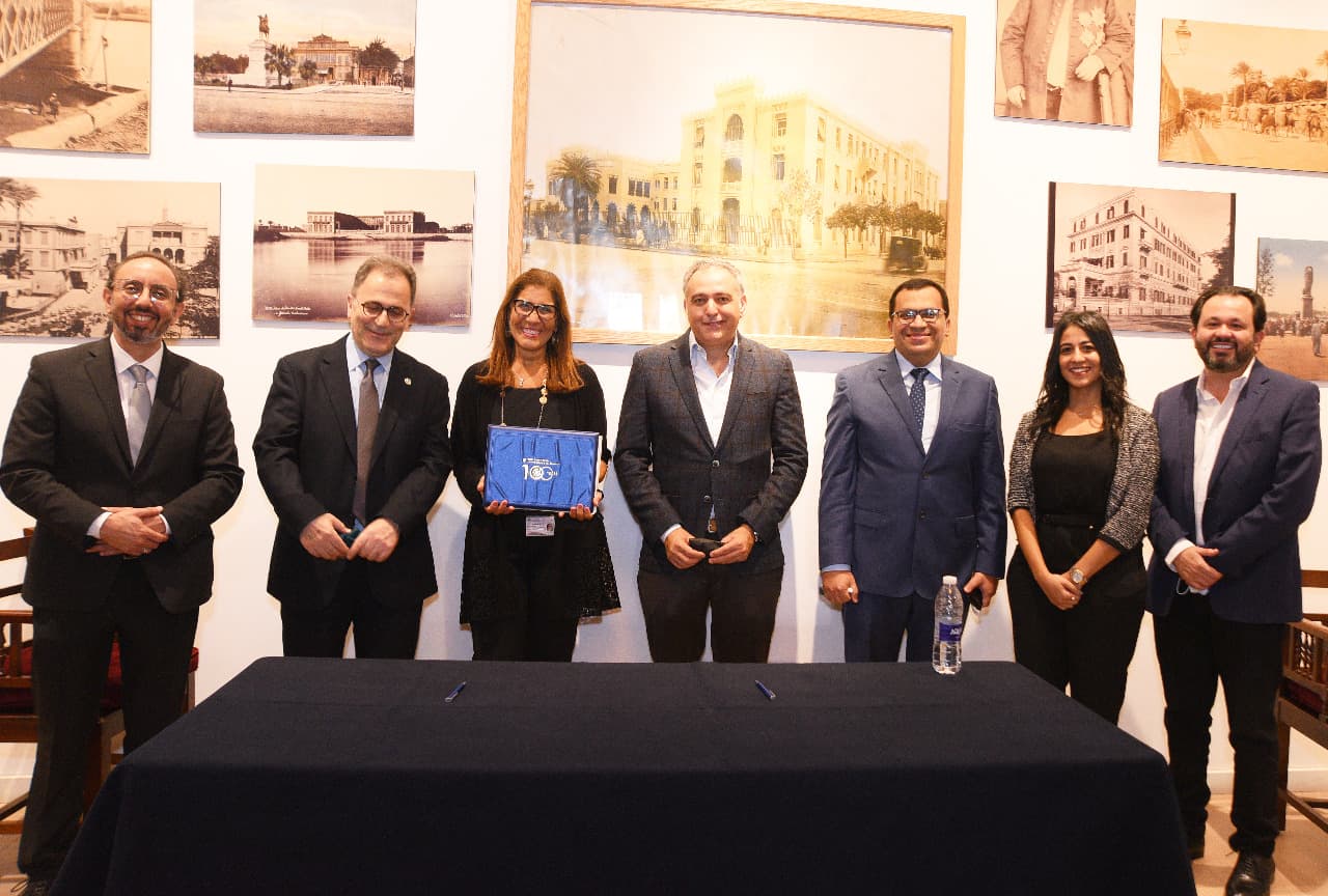 اتفاق تعاون بين مهرجان القاهرة السينمائي ومركز التحرير الثقافي بالجامعة الأمريكية