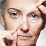 أقنعة طبيعية لشد البشرة والقضاء على التجاعيد