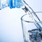 أهمية شرب ماء زمزم على الريق .. أبرزها الوقاية من الأورام السرطانية وحماية الجنين