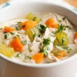 طريقة تحضير شوربة دجاج بالأرز للشعور بالدفء في الشتاء