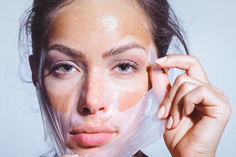 ماسكات طبيعية للعناية بالبشرة في الشتاء