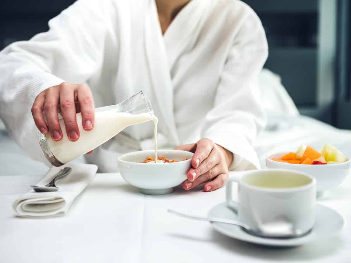 أهمية الحليب لمرضى السكري .. التحكم في نسبة السكر