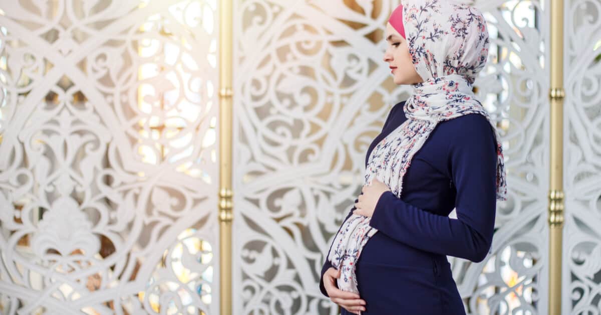 الحامل في رمضان 2022 .. ضوابط الصيام وأطعمة ممنوعة عليها 