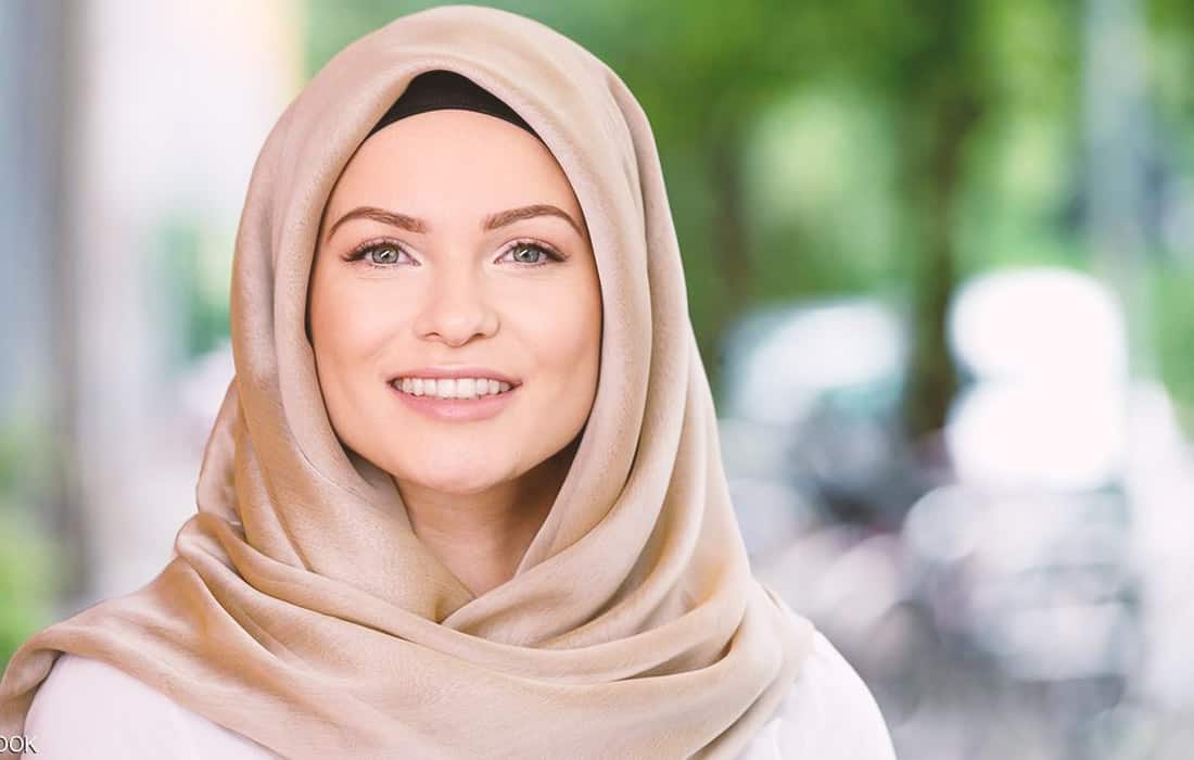 الحصول على إطلالة جذابة بدون مكياج 