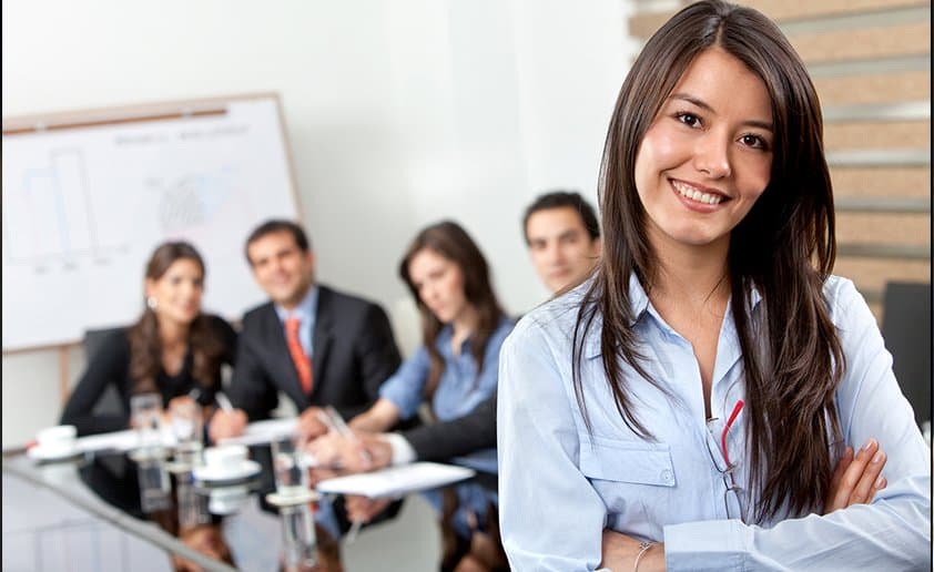 صفات المرأة القيادية وكيف تصبح شخصية ناجحة