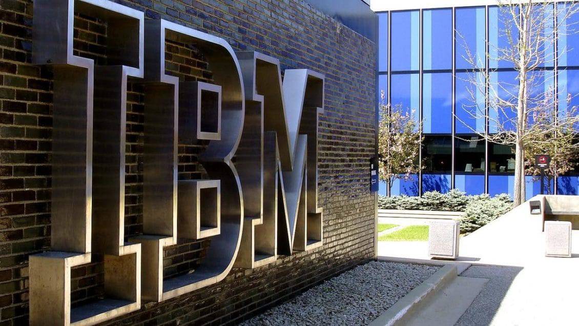 تعاون إستراتيجي بين السعودية وIBM الأمريكية لتأهيل 100 ألف شاب وفتاة