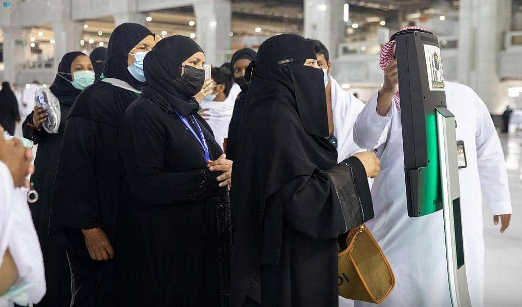 «شؤون الحرمين» تستخدم روبوت توجيهي للإجابة على أسئلة الحجاج بـ11