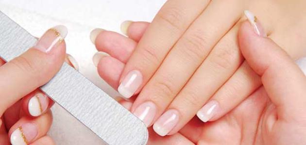 تبييض الأظافر الصفراء .. أسباب وخلطات طبيعية للتخلص منها