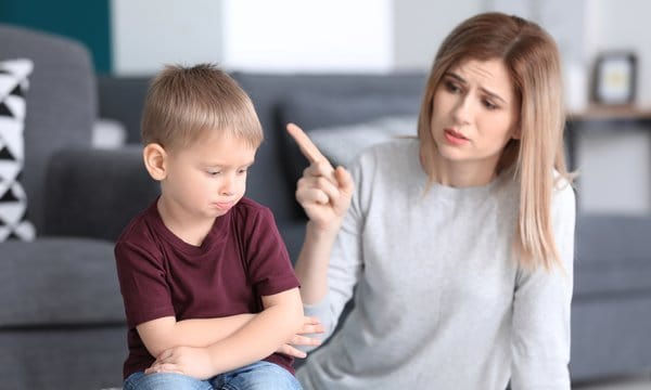 كيفية التعامل مع الطفل غير المطيع