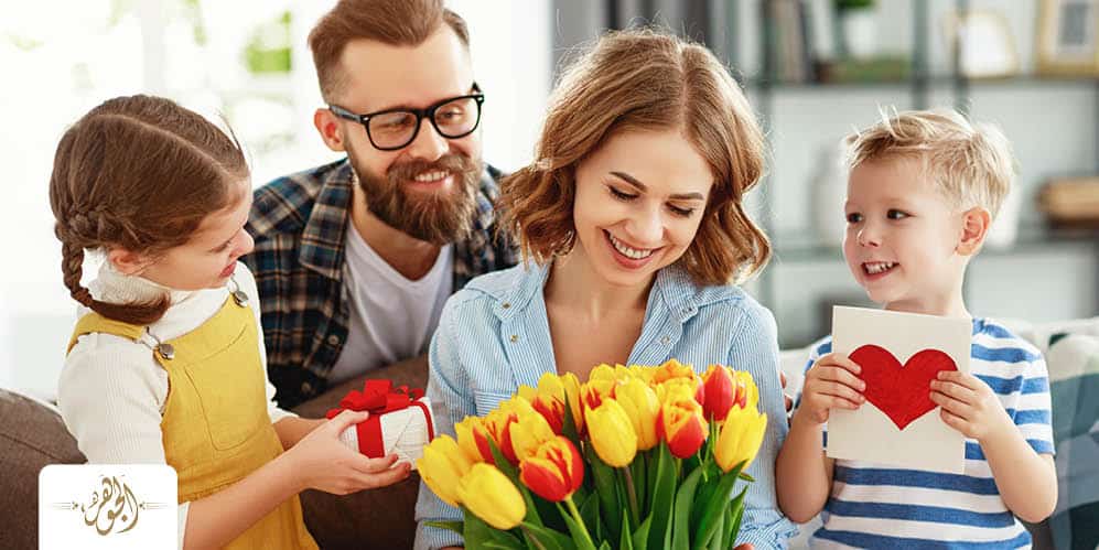 إتيكيت التعامل مع الوالدين.. احترام أفكارهم وإن اختلفت عنك