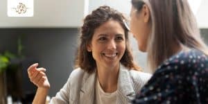 إتيكيت الحديث الراقي.. اتركي أثرك الطيب