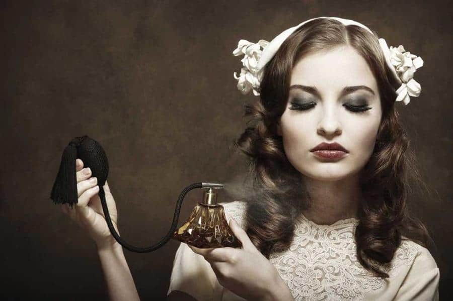 عطور تناسب الشتاء بروائح دافئة ساحرة