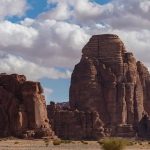 صحراء حسمى.. وجهة مثالية لعشاق «الكشتات» والمغامرة