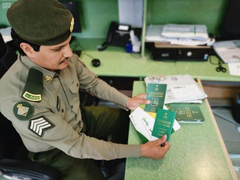 الجوازات تحصد 4 جوائز في ملتقى أبشر الثامن 2022