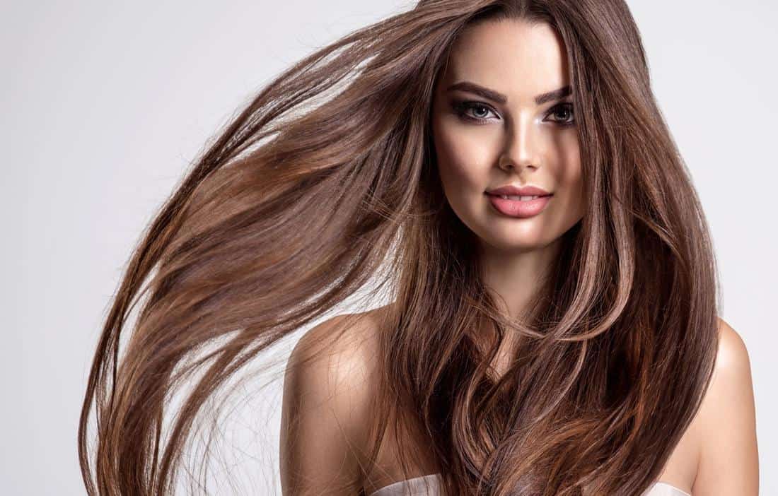 الحناء للعناية بالشعر الجاف .. 3 وصفات سحرية وسهلة