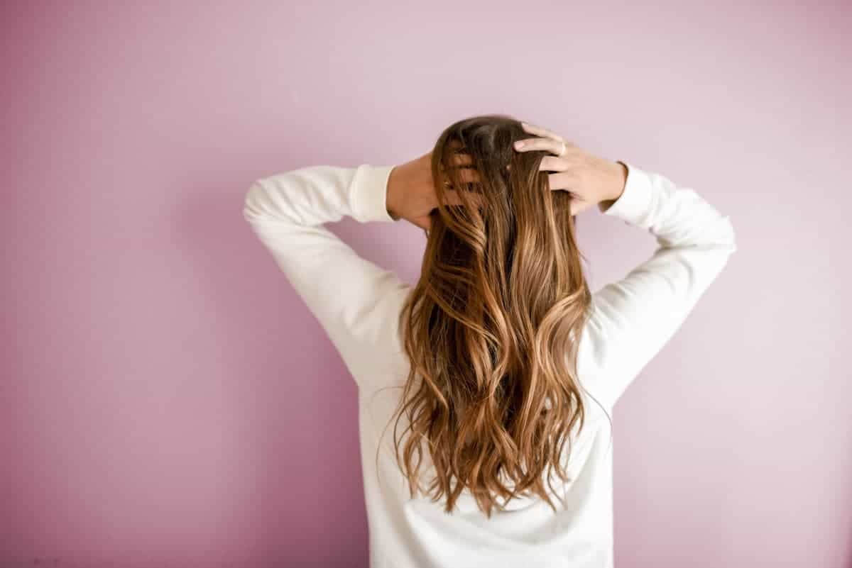 تطويل الشعر بدون وصفات بحيل يومية سحرية