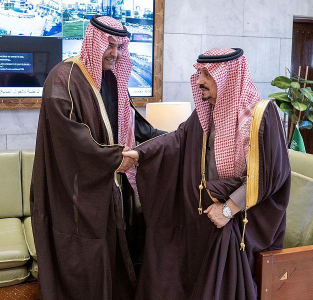 إطلاق مشروع الحافلة الذكية لكبار السن للتوعية بالتعامل مع التقنيات الحديثة