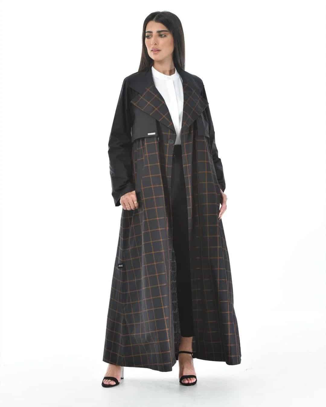 عباية مطبعة من توقيع ماركة Abati Boutique