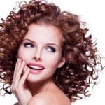 فوائد المايونيز لتنعيم الشعر المجعد وترطيبه.. إليكِ هذا الروتين