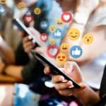 ما هي أبرز فوائد ومخاطر وسائل التواصل الاجتماعي بالنسبة للمراهقين؟