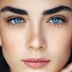 زيوت طبيعية لتكثيف الحواجب في المنزل