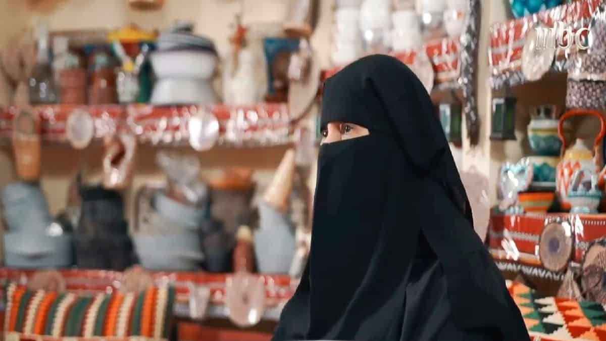 سيدة سعودية تؤسس متحف يضم أكثر من 10 آلاف قطعة أثرية (فيديو)