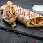 أكلات السحور ..ساندويتش فاهيتا الدجاج الشهي