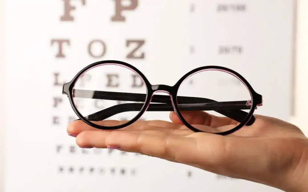 الفئات الأكثر عرضة لقصر النظر .. «الصحة» توضح