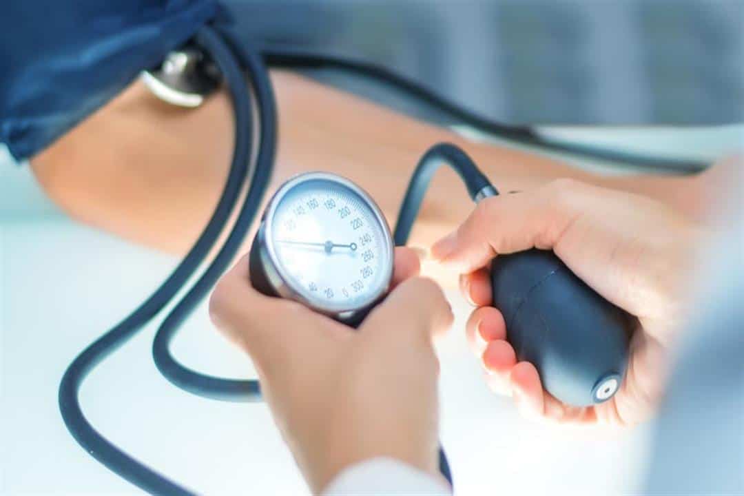 عوامل الوقاية من ارتفاع ضغط الدم.. «الصحة» توضح