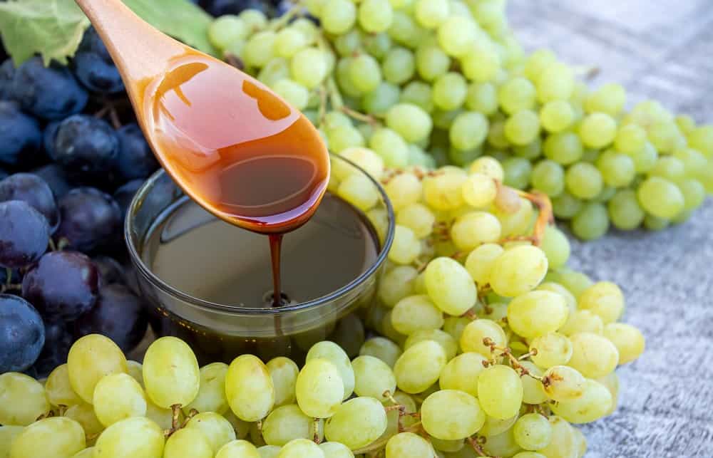 فوائد دبس العنب للتنحيف : يكسر الدهون ويمنع تخزينها