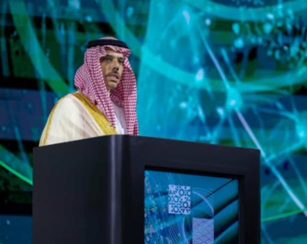 نيابة عن ولي العهد: وزير الخارجية يفتتح مؤتمر رجال الأعمال العرب والصينيين 2023