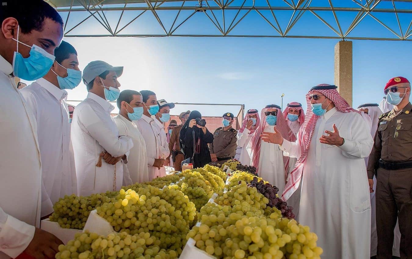 أمير القصيم: أصبحنا نتميز بإنتاج مزارع العنب ذات الجودة العالية