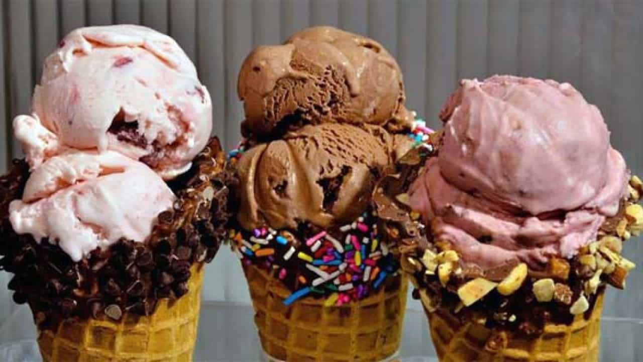 الجزء الأخير في الآيس كريم .. هل يضر بالصحة؟