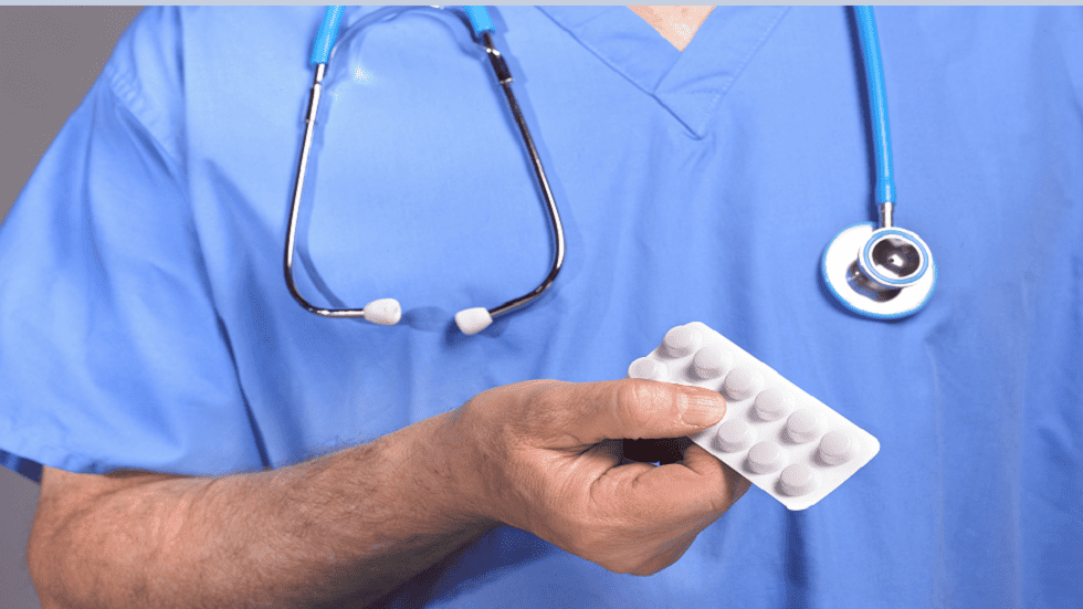 خطورة وقف دواء الكوليسترول على صحة القلب.. «استشاري» يوضح