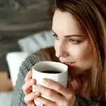 شرب القهوة عقب الاستيقاظ .. «خبير» يحذر 