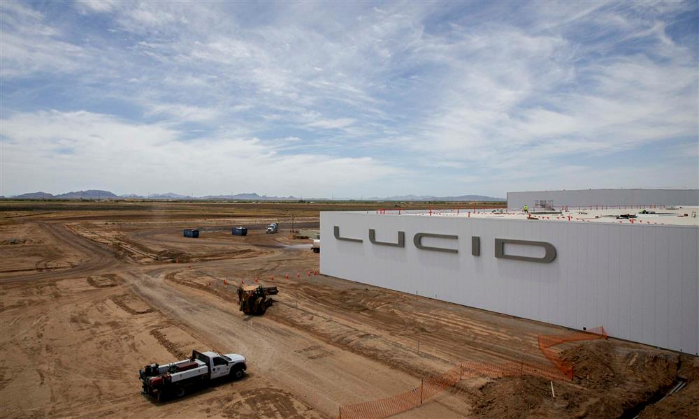 رئيس شركة لوسيد: «دخلنا التاريخ بتجميع أفضل سيارة في العالم بالمملكة»