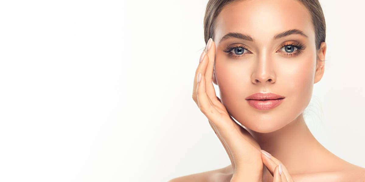 العسل الأسود للبشرة .. 5 فوائد سحرية للوجه