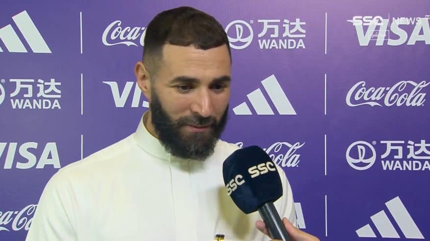كريم بنزيما يسرق الأضواء بالزي السعودي في قرعة كأس العالم للأندية