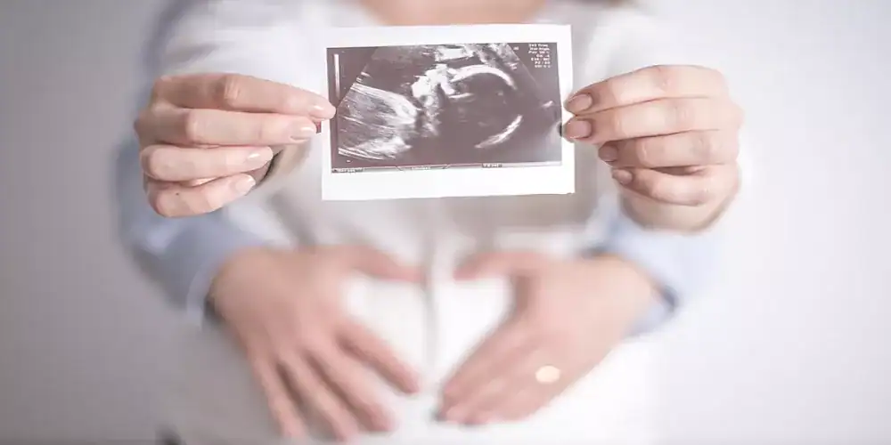 أسباب توقف نبض الجنين في أشهر الحمل الأولى وأهم أعراضه